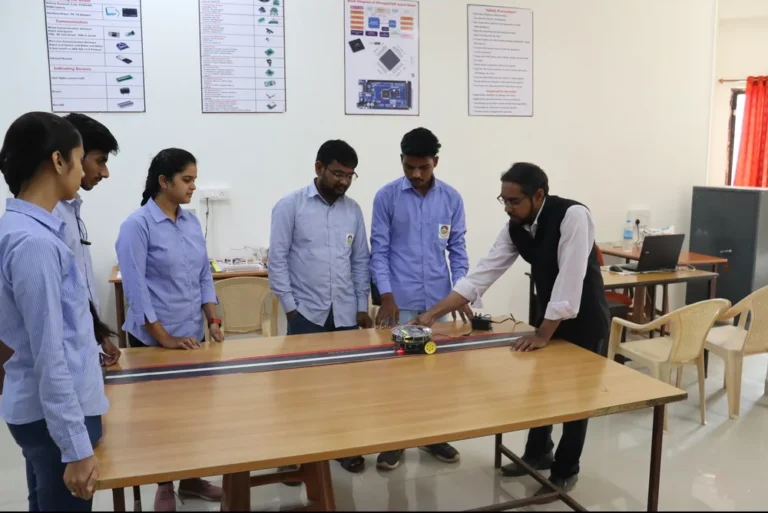 Robotics Lab & Industrial Cell