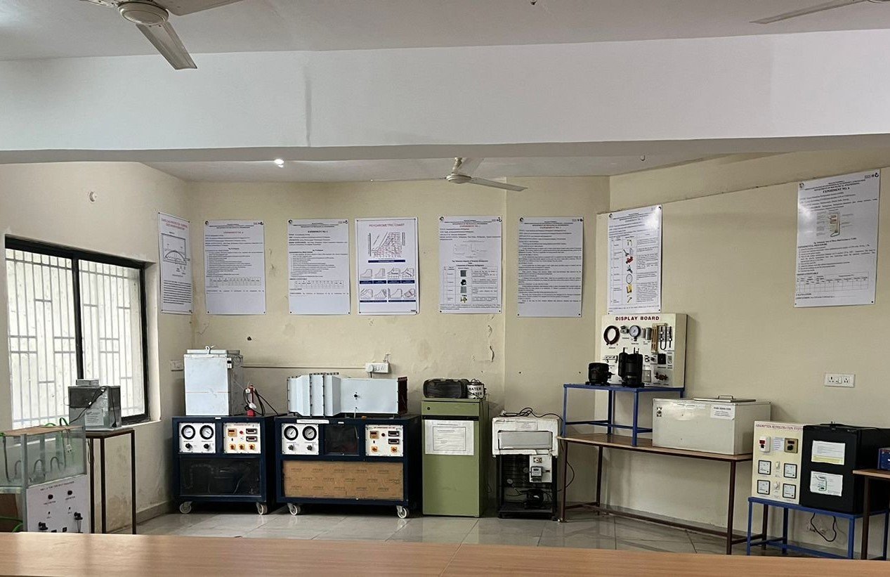 REFRIGERATION AND AIR CONDITIONING LAB